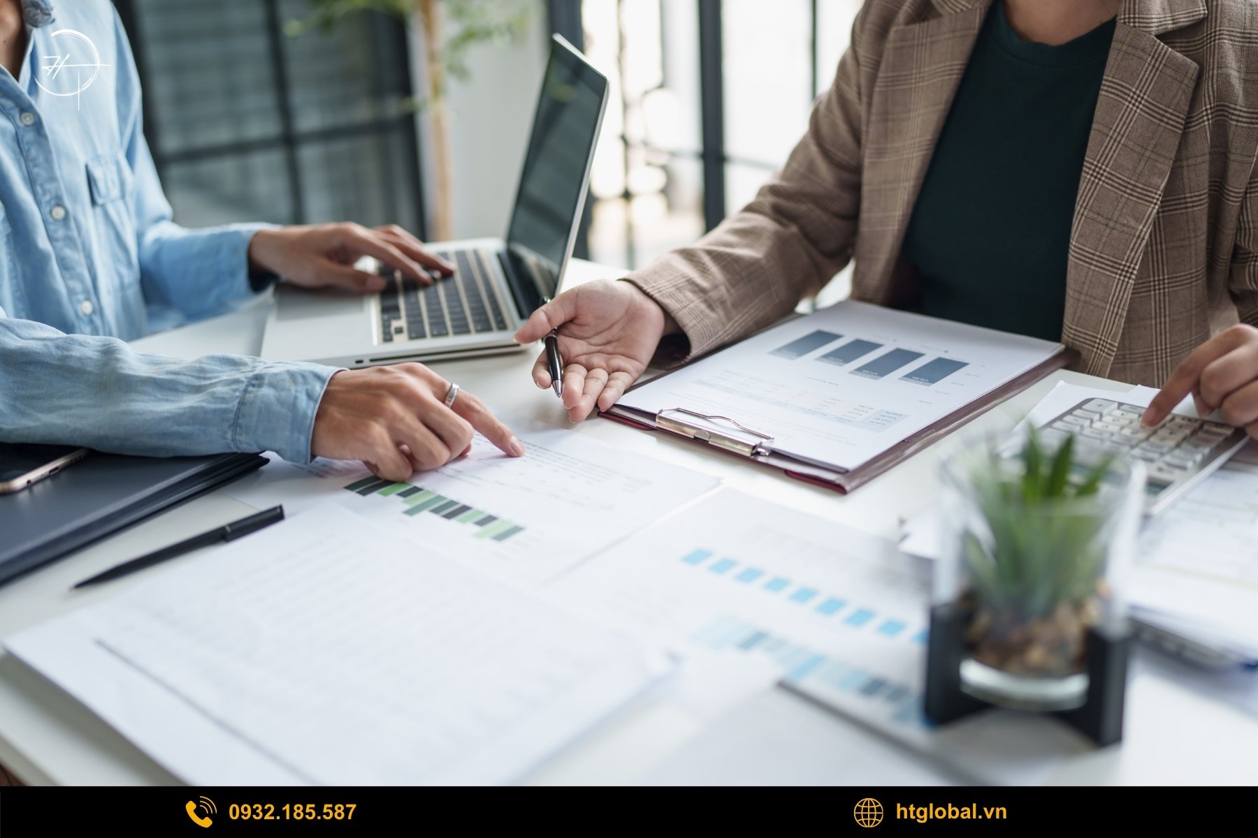 Vì sao doanh nghiệp nên chọn Dịch vụ báo cáo thuế của HT | 弘信?