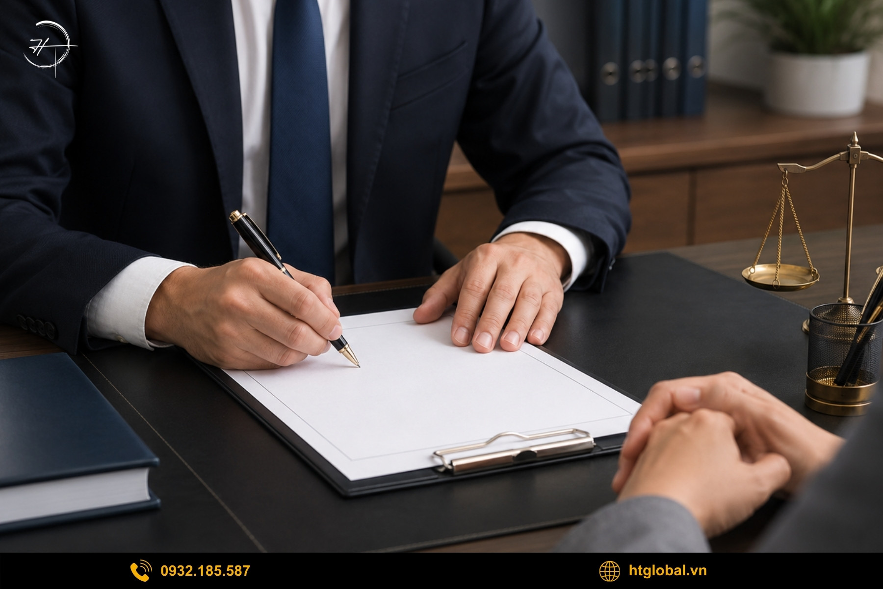 Vì sao nên chọn HT | 弘信 khi điều chỉnh giấy chứng nhận đăng ký đầu tư?