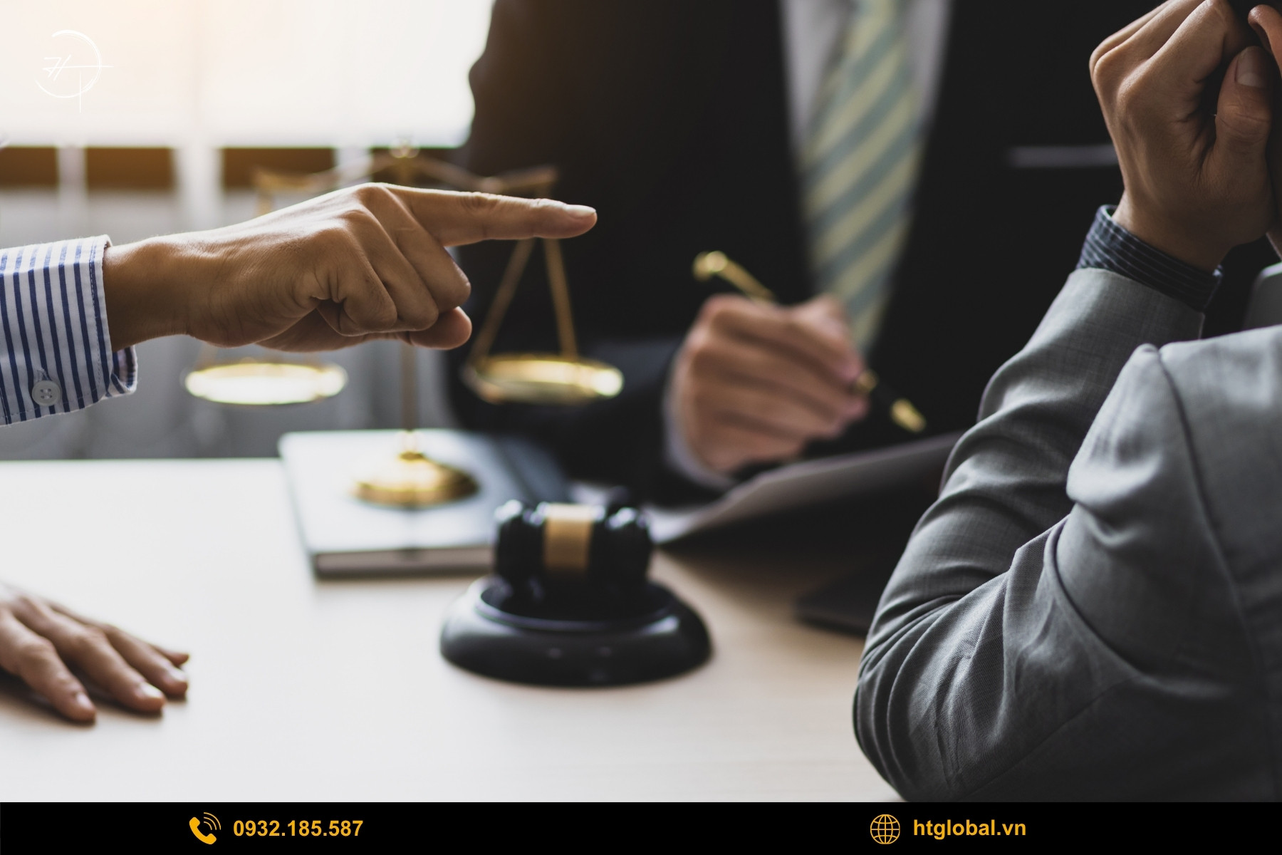 Vì sao nên chọn HT | 弘信 khi giải quyết vụ việc hình sự?